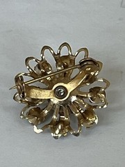 Vintage Gold Tone, Light Blue Rhinestone, Pearl Accent Brooch ￼