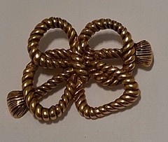Vintage Metropolitan Museum of Art Signed MMA BNM USA Bow Rope Knot Brooch