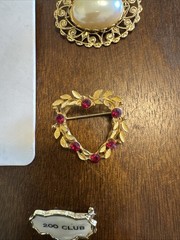 Lot of 8 Variety Brooches/Pins
