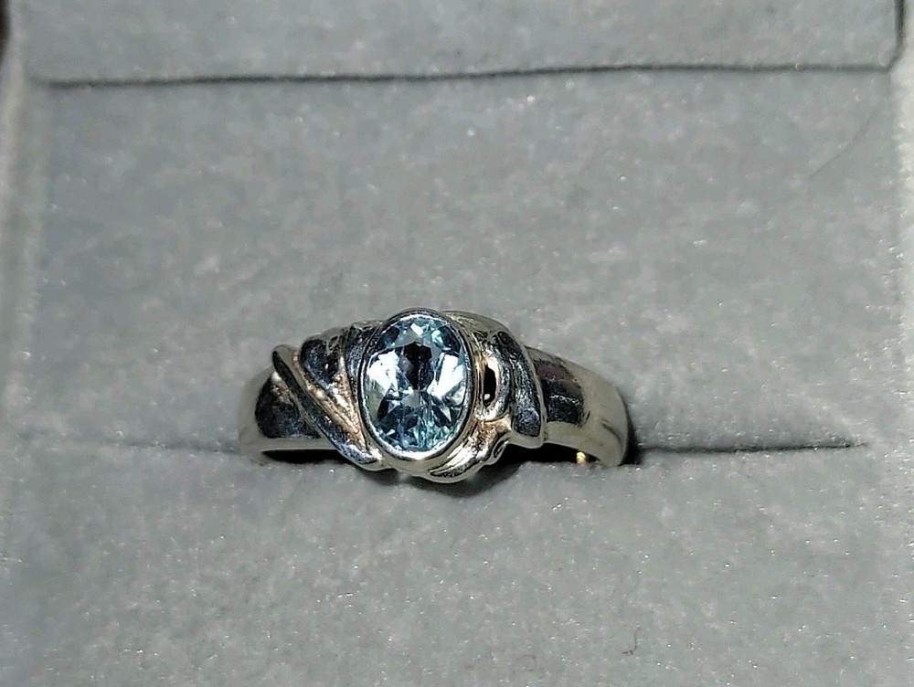 Vintage 925 Sterling Silver Genuine Blue Topaz Ring-Size7-3g