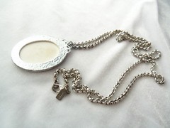 Vintage 1928 Co Blue Willow Scene Porcelain Pendant Necklace