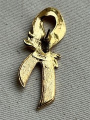 Avon Gold Tone Pink Enamel Breast Cancer Awareness Ribbon Lapel Pin Rose Vintage