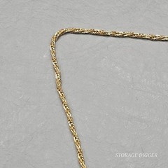 Vintage Etched Glass Flower Gold Tone Metal Round Base Pendant Necklace 25″ Long