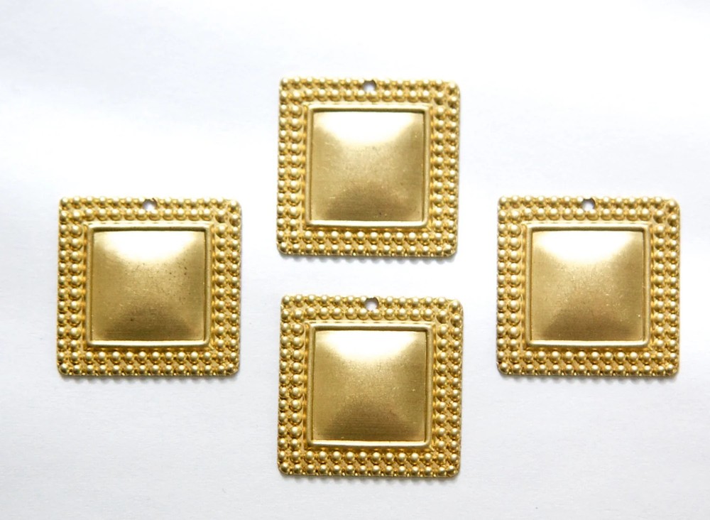 1 Hole Raw Brass Beaded Border Square Charm Pendant Drop (6) mtl396B