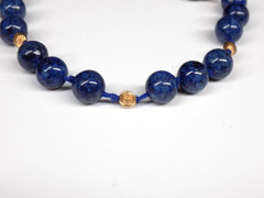 Vintage Lapis Lazuli Bracelet 14K Yellow Gold Clasp Etched Beads Hand Knotted 8″
