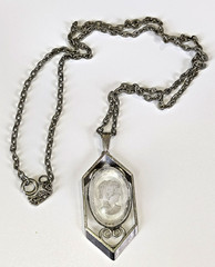 Vintage Silver Tone Hexagon Pendant 24″ Necklace w/ Clear Cameo Profile Resin