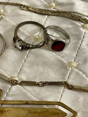 Vintage Costume Jewelry Lot Estate Chain Rings Tarnished As Is Untested Unmarked