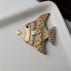 Vintage Modernist Abstract Fish Brooch Gold Copper Tone Textured Mid Century