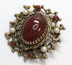 Vintage Chunky Red Glass Cabochon Brass Tone Regal Style Brooch Pin 2″