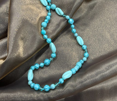 Lovely VTG MIRIAM HASKELL Hand-Strung Turquoise Art Glass Bead Necklace Signed