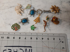 Vintage Estate Brooch Lot Costume, Christmas, Animals Brooches & Pins