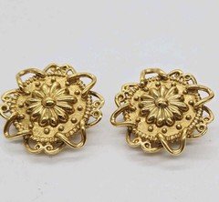 Gontie Flower Earrings Gold Tone Clip On Floral Onate Design Vintage Rare 1 in
