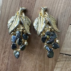 Vintage Artisan Clip Earrings 1.75 Inch Hematite Stones Grape Cluster Gold Plate