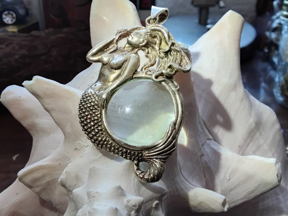 ~ Vintage Large Sterling Silver Mermaid Magnifying Glass Pendant ~