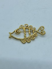 Fish brooch goldtone openwork 2.5 inches long