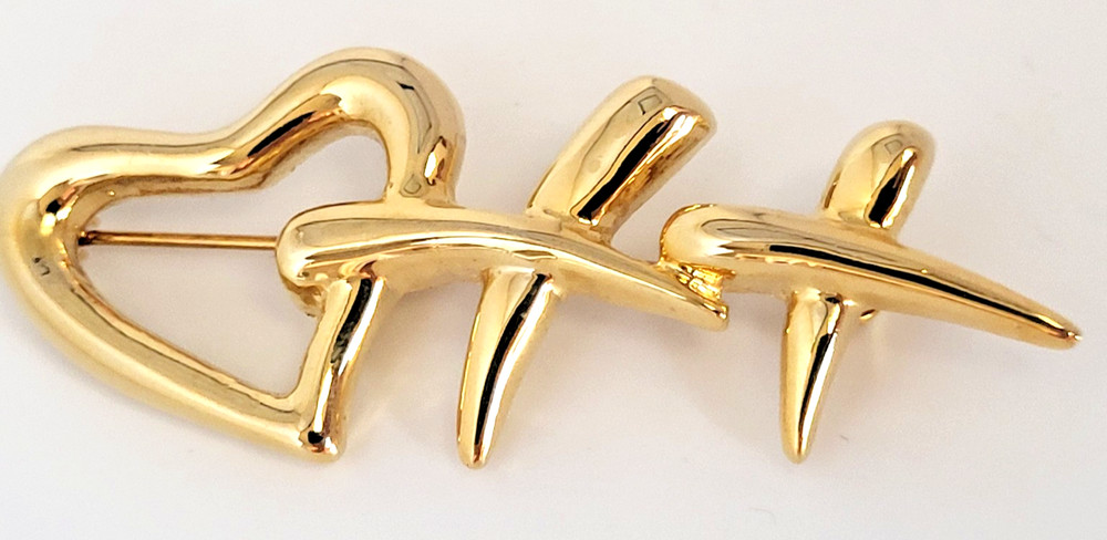Gold Tone Heart Hgs & Kisses Brooch Signed AAI 3″