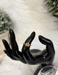 Vintage Y2K New Old Stock/Deadstock Flower Ring Faux Pearls Gold Plated Juniors