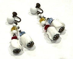 VINTAGE ART DECO WHITE MILK GLASS RED BLUE YELLOW BEADS DANGLE Clip On Earrings