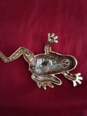 Vintage Large Gold Toned Green Eyed Frog Toad Brooch Pin 4-1/2″ Amphibia Jewelry