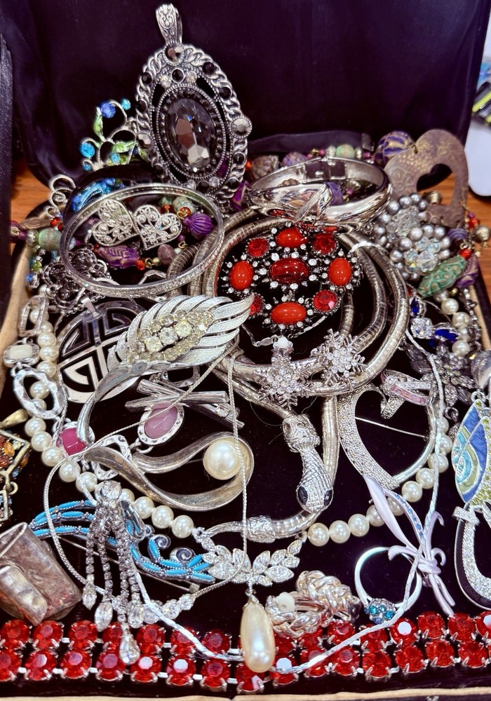 Vintage Estate Costume Jewelry Lot ! TRIFARI , CORO and more!