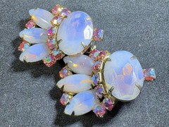 Vintage Juliana D&E Pink Moonstone Aurora Borealis Starburst Brooch Earrings Set