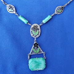 ORIGINAL Art DECO 1920 CZECH GREEN PEKING GLASS ENAMEL FILIGREE Rhodium NECKLACE