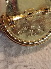 Vintage Pat Pend General MFG Magnetic Gold Tone Seamstress Brooch Pin