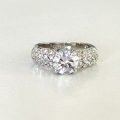 Ladies 18K White Gold Plated Clear CZ Crystal Sparkly Band Ring Size 5.5