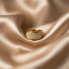 Vintage Unbranded Ring Elizabeth Taylor Inspired GoldTone Crystal Cocktail Party
