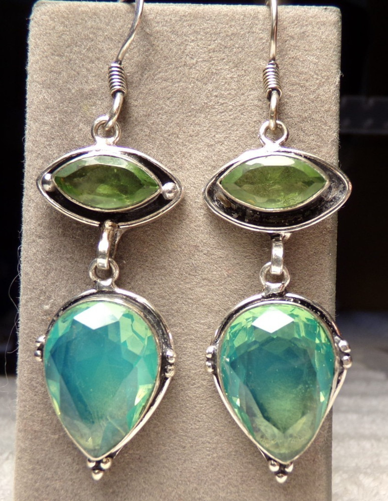 VTG STERLING SILVER LRG LONG GREEN PERIDOT FIRE OPAL STONE DROP PIERCE EARRINGS
