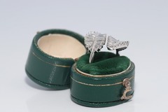 New Made 18k Gold Natural Tapered Baguette Cut Diamond Decorated Ring