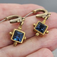 Vintage Linda Levinson Earrings Gold Tone Blue Crystal Stone Drop Pierced Post