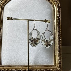 Vintage 70s Alpaca Earrings Modern Cut Away OVAL Enamel Inlaid MOP Silver 2″