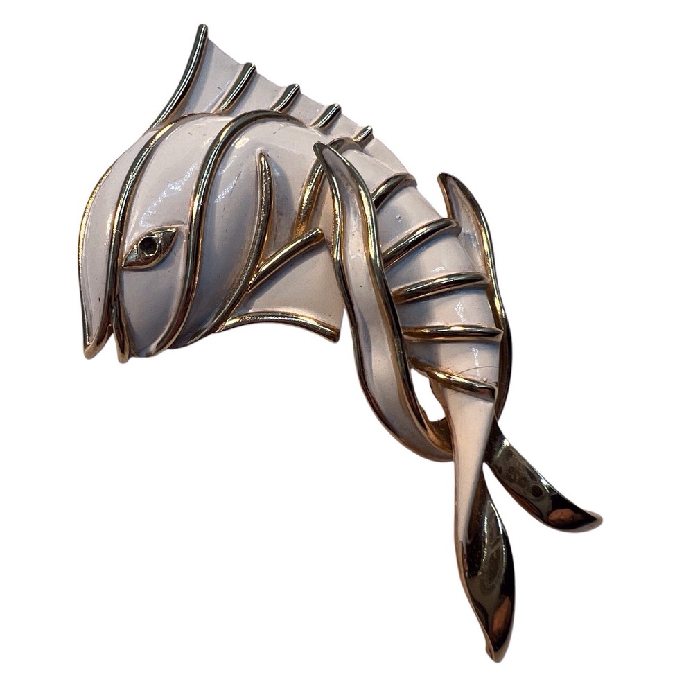 Vtg Crown Trifari Fish Seaweed Brooch Withe Enamel Gold Trifarium 1955-1969 SB