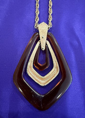 Vintage Avon Town and Country Pendant Necklace Gold Tone Brown Lucite 1974