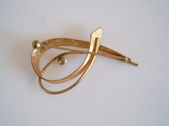 Vintage AM Double TEKA Brooch With Pearl 3.0 G/4.5 X 3.3 Cm/Pearl Ø 0.4 Cm