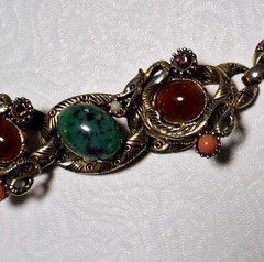 Selro Selini Dragon Egg Choker Necklace