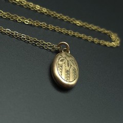 Vintage 12K GF W.C. Co Engraved Oval Photo Locket 17″ Necklace