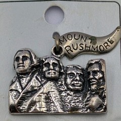 NOS Wheeler Mfg Co. Vtg Sterling Silver Mount Rushmore South Dakota 925 Charm