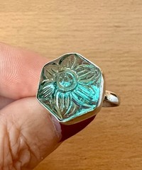 VINTAGE CARVED FLOWER AQUA BLUE GLASS RING 925 STERLING UNIQUE HEXAGON SHAPE