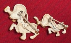 Set Of Vintage Enamel Happy Fetching Dog BROOCH PIN Cute Brown Yellow Bones
