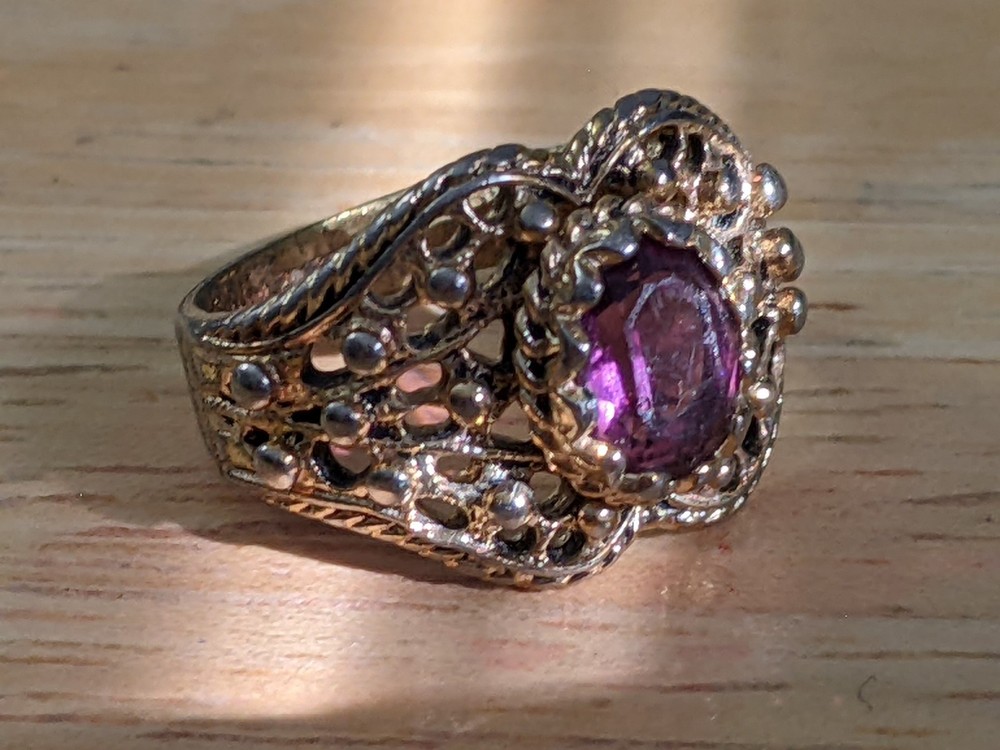 Vintage 1970s-1980s Ring, purple rhinestone