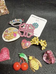 Vintage 2 Modern Costume Jewlery Lot Statement Necklaces Earrings Bracelets Pins