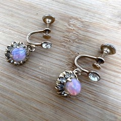 Vintage Gold Tone Faux Fire Opal Adjustable Screw Clip On Dangle Earrings