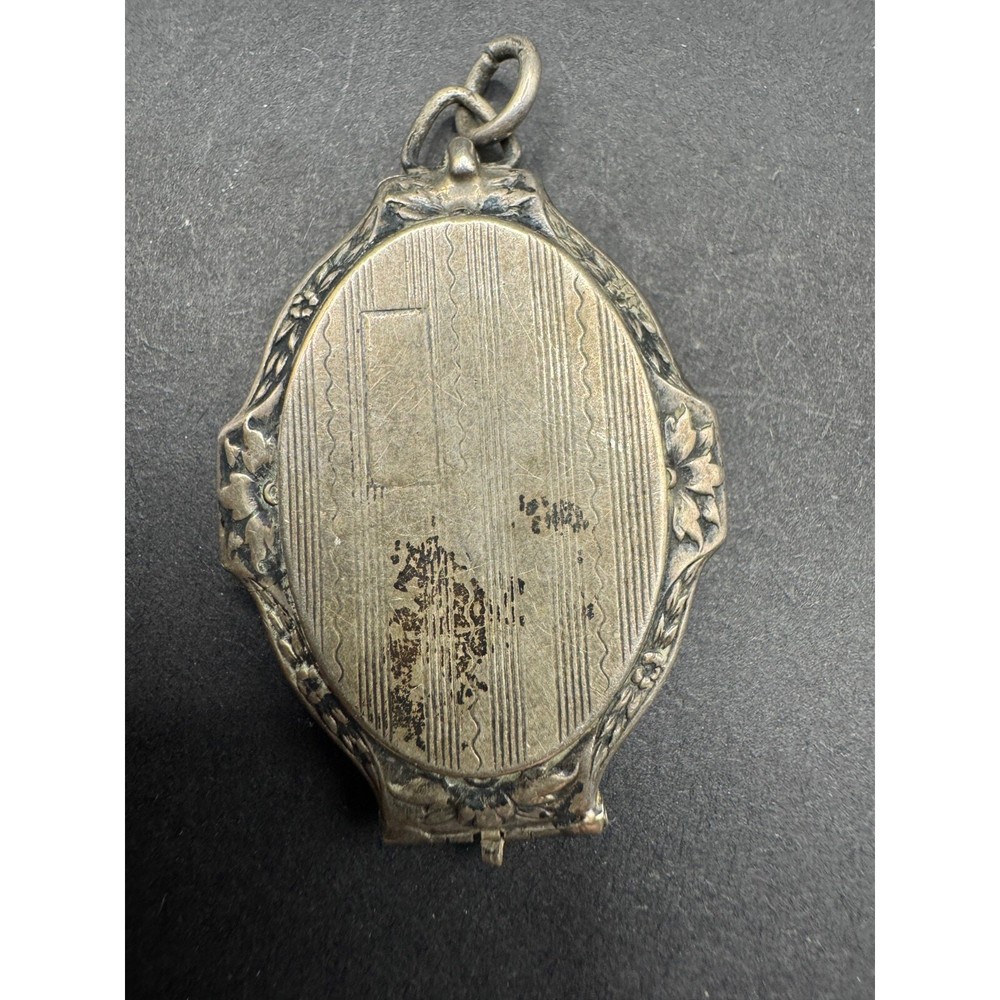 Vintage Ornate Floral Art Deco Oval Locket Pendant Silver Tone 26.7mmx41.4mm