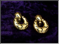 Vtg Designer Jackie Collins Haute Couture Gold Tone Door Knocker Clip Earrings