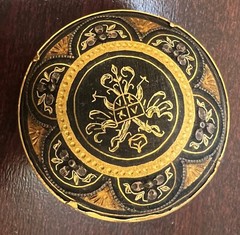 VTG Damascene Round Brooch Pin Gold Black Ornate Delicate Trombone Clasp 1.75″