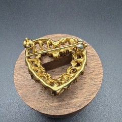 586. Vintage Two Tiered Red Heart Brooch. Gold Tone Metal Alloy.