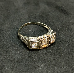 18k White Gold Three Diamond Vintage Filigree Ring Sz 5.5 – 2.75g