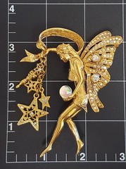 KIRK’S FOLLY Fairy Godmother Brooch Crystal Orb Large Gold Tone Wings Vtg 3-1/2″